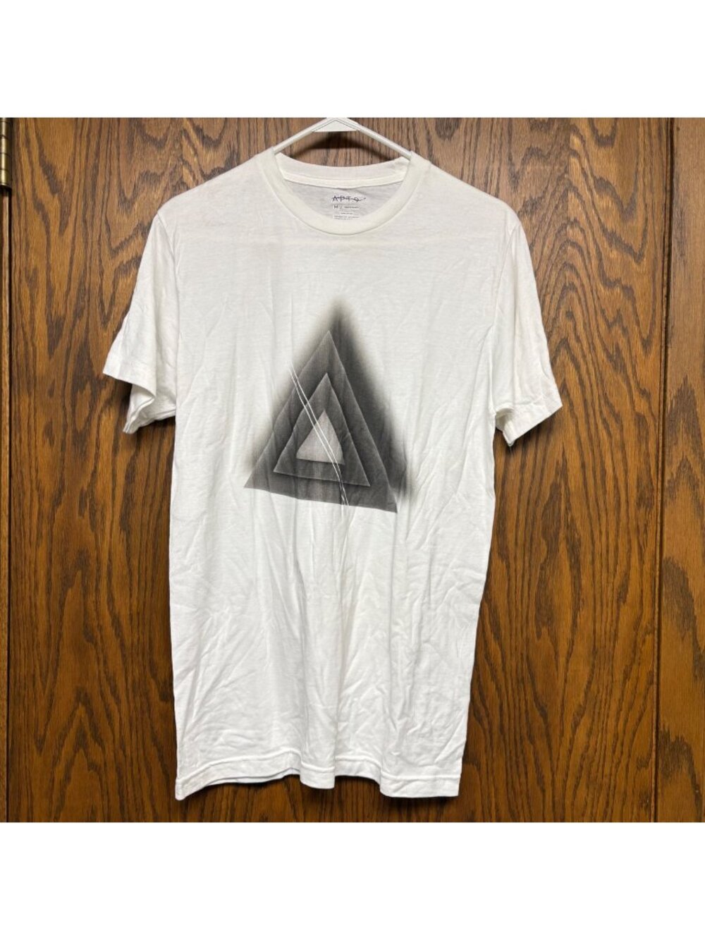 Abstract Triangles Graphic Tee Mens Medium White Cotton Short Sleeve T-Shirt